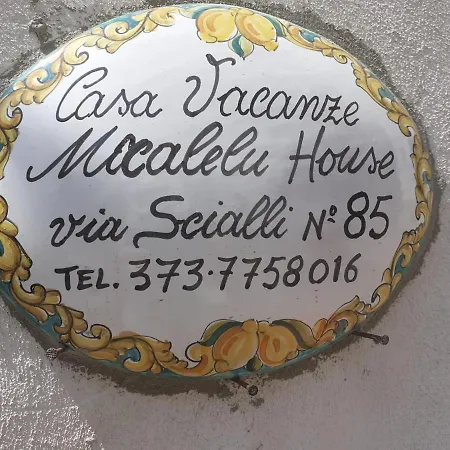 Macalelu House *