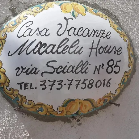 Macalelu House *